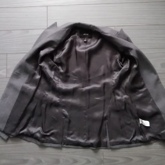 JACOB Tailored Blazer - Picture 14 of 14